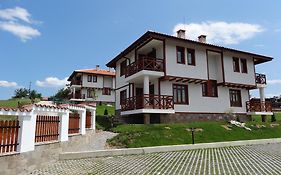 Иванини Къщи